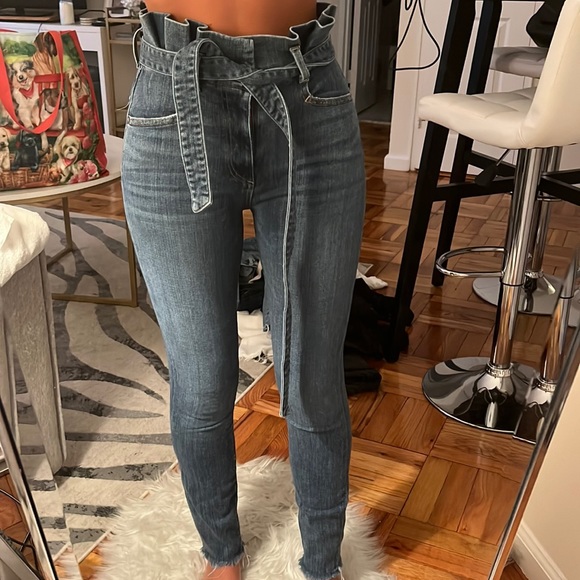 Alice + Olivia Denim - Alice + Olvia high waisted jeans with belt
